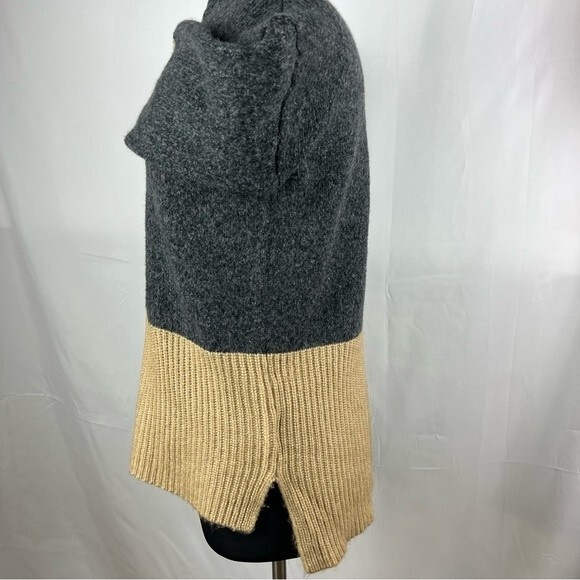 Michael Kors Women's Dark Camel sweater - Picture 4 of 14